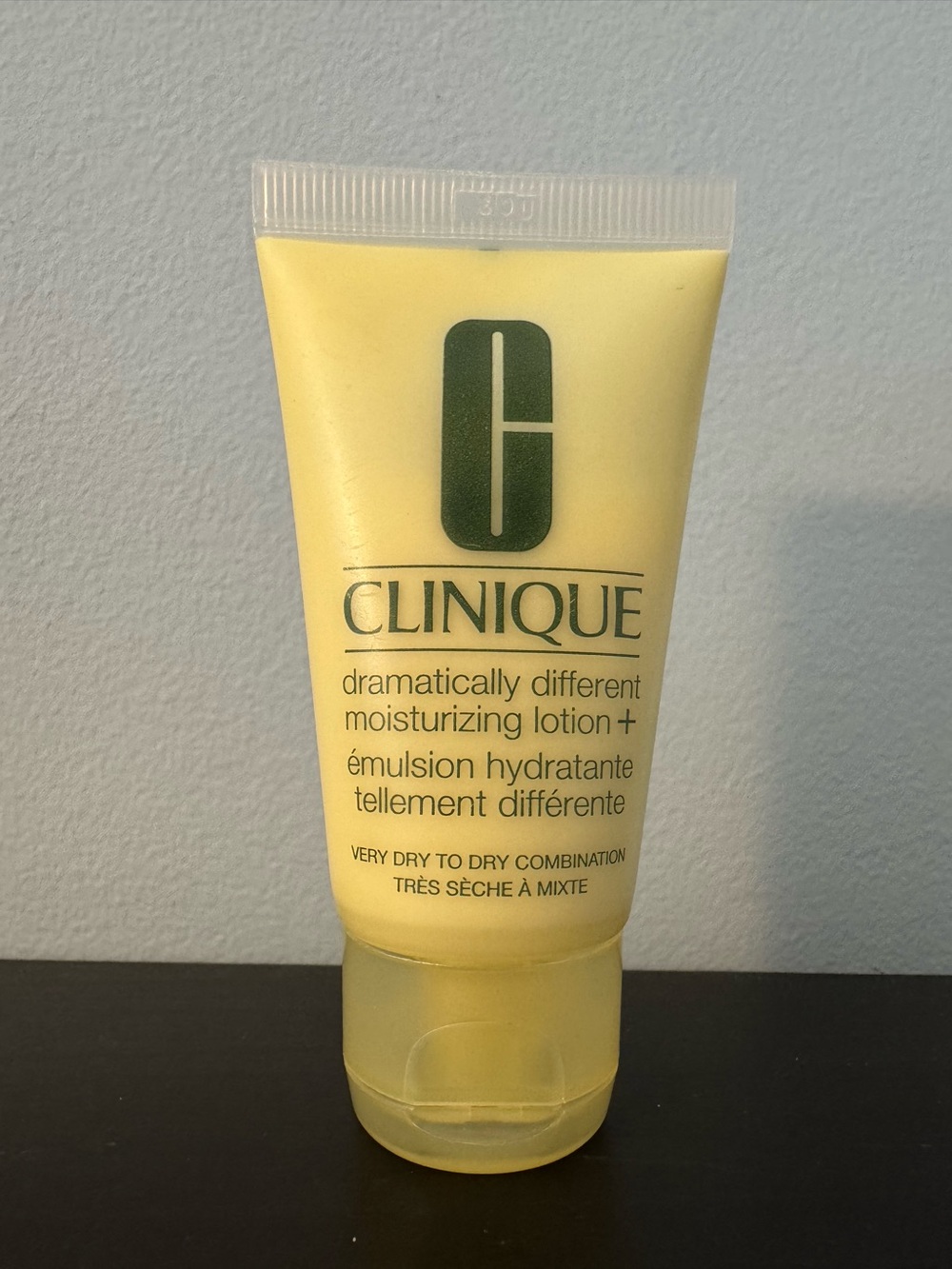 Clinique Dramatically Different Moisturizing Lotion+ travel sample size NWT